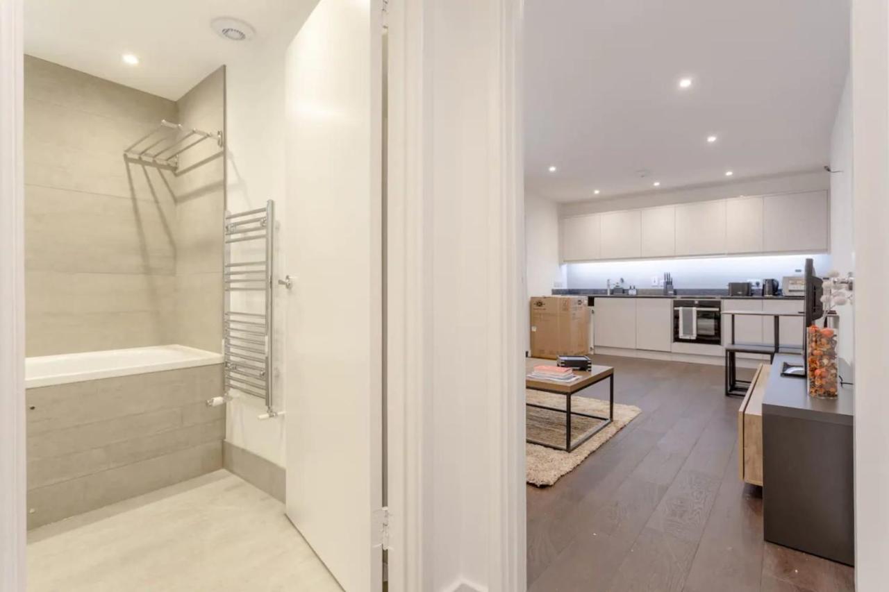 Modern Flat In The Heart Of West