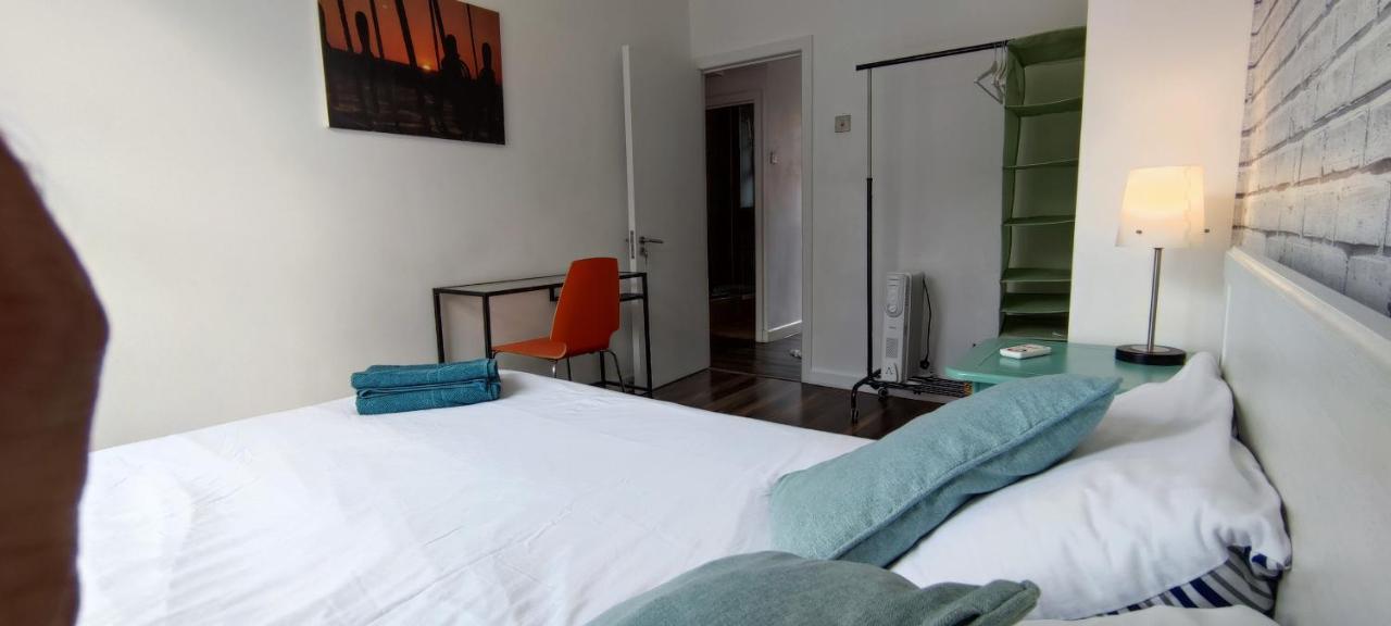 Location Location Location, Whole For You! Apartamento *