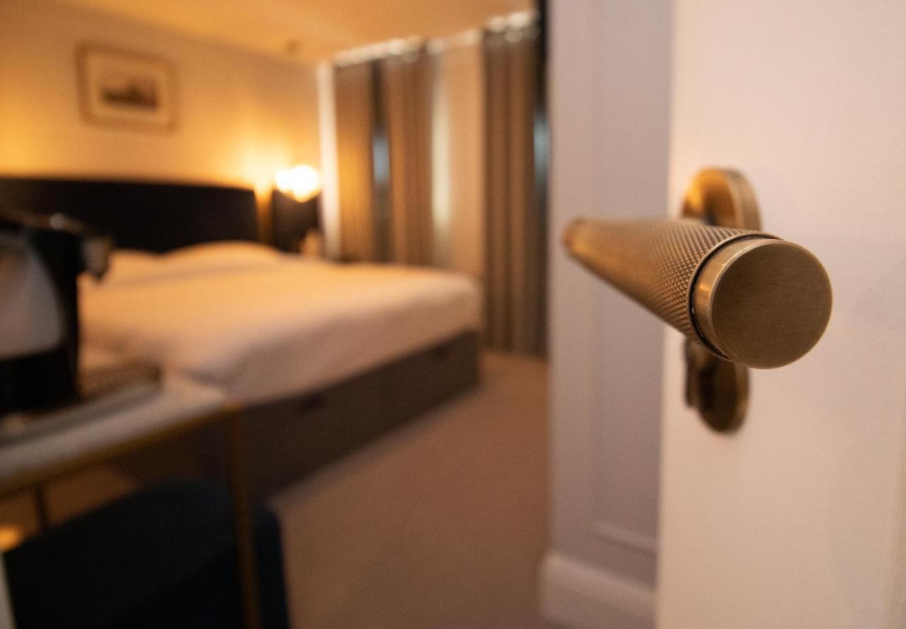 Three Falcons Hotel 4*