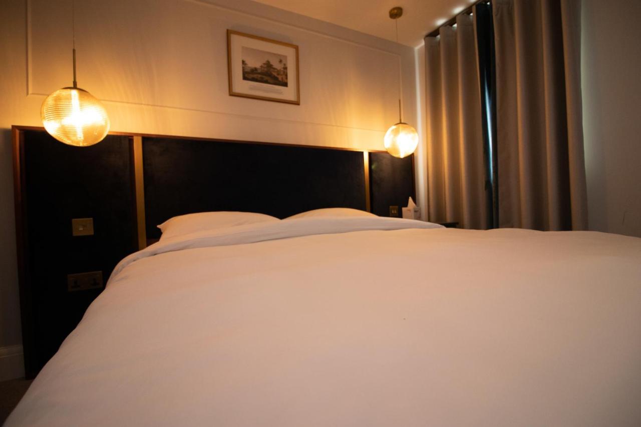 Hotel Three Falcons