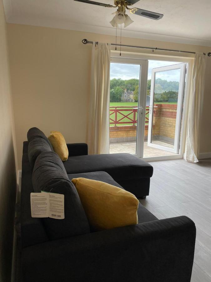 Appartement Large, Spacious 3 Bedroom Sleeps 6, For Contractors And Holidays In Lewisham, Greater - 1 Free Parking Space & Free Wifi *