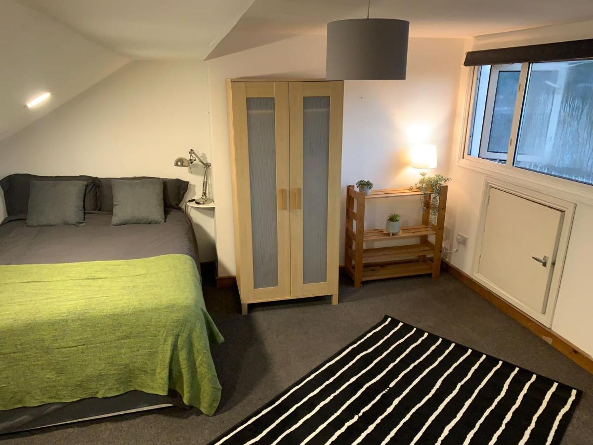 Balham, South Spacious 6, 6 Available Privatunterkunft