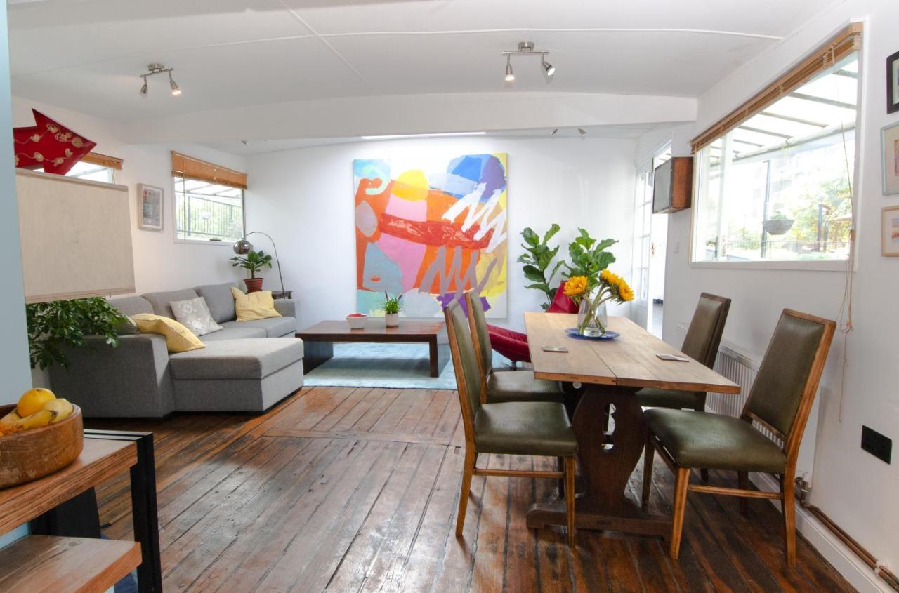 One Of A Kind - Converted Ship In The Heart Of * Londen