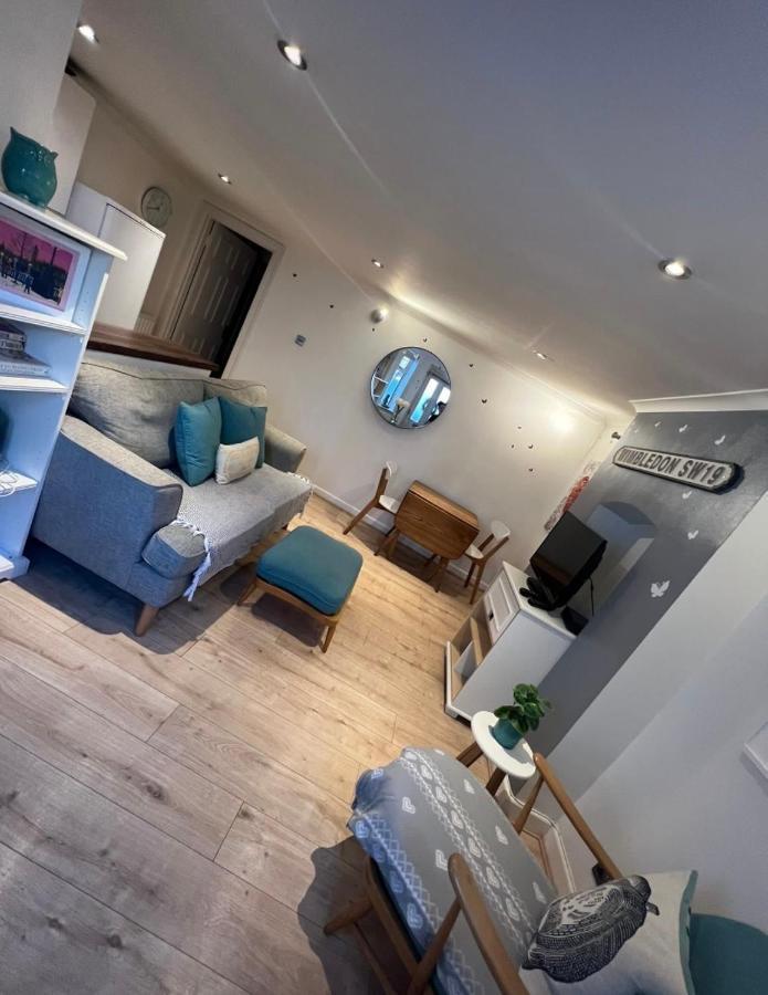 Stunning, Stylish Garden Flat In The Heart Of Wimbledon Apartamento *