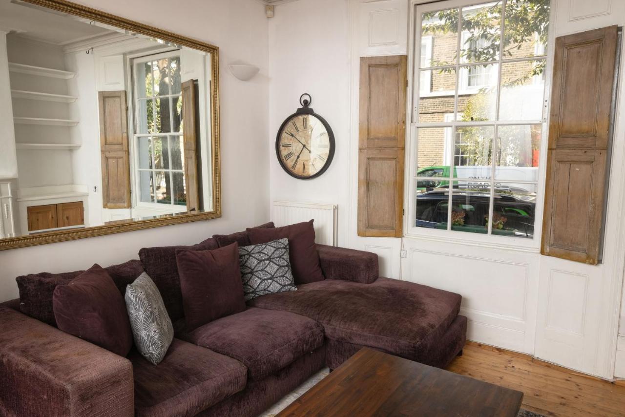 Apartment The Angel Place Hideaway - Fair 4bdr House With Terrace London