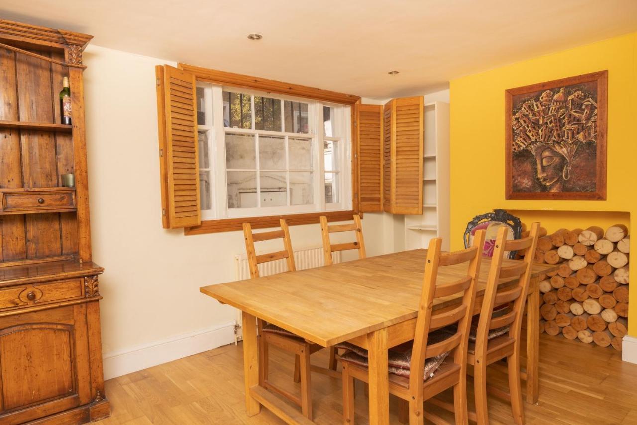 Apartment The Angel Place Hideaway - Fair 4bdr House With Terrace London