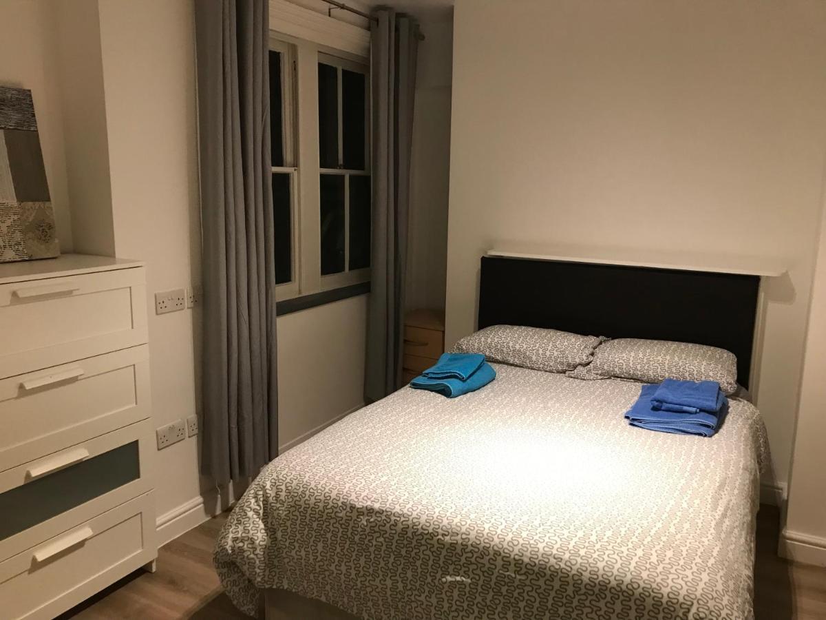 Apartment West Kensington 3 Bedroom *