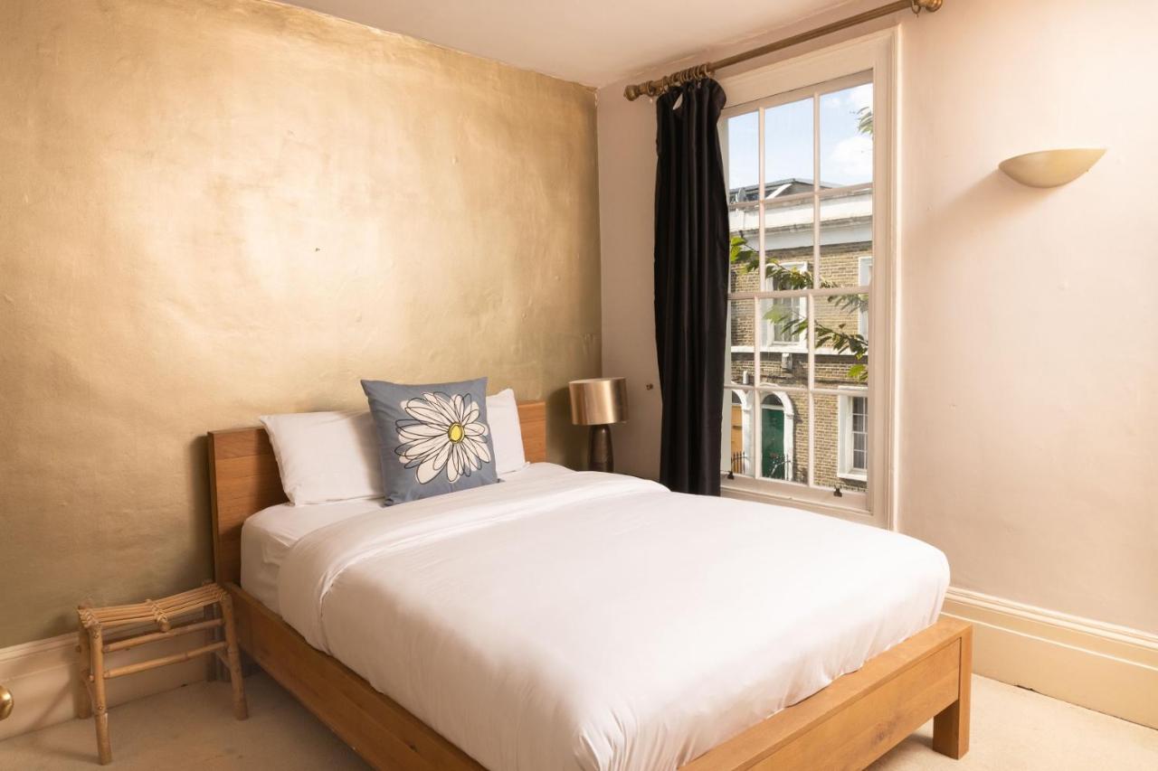Apartment The Angel Place Hideaway - Fair 4bdr House With Terrace London