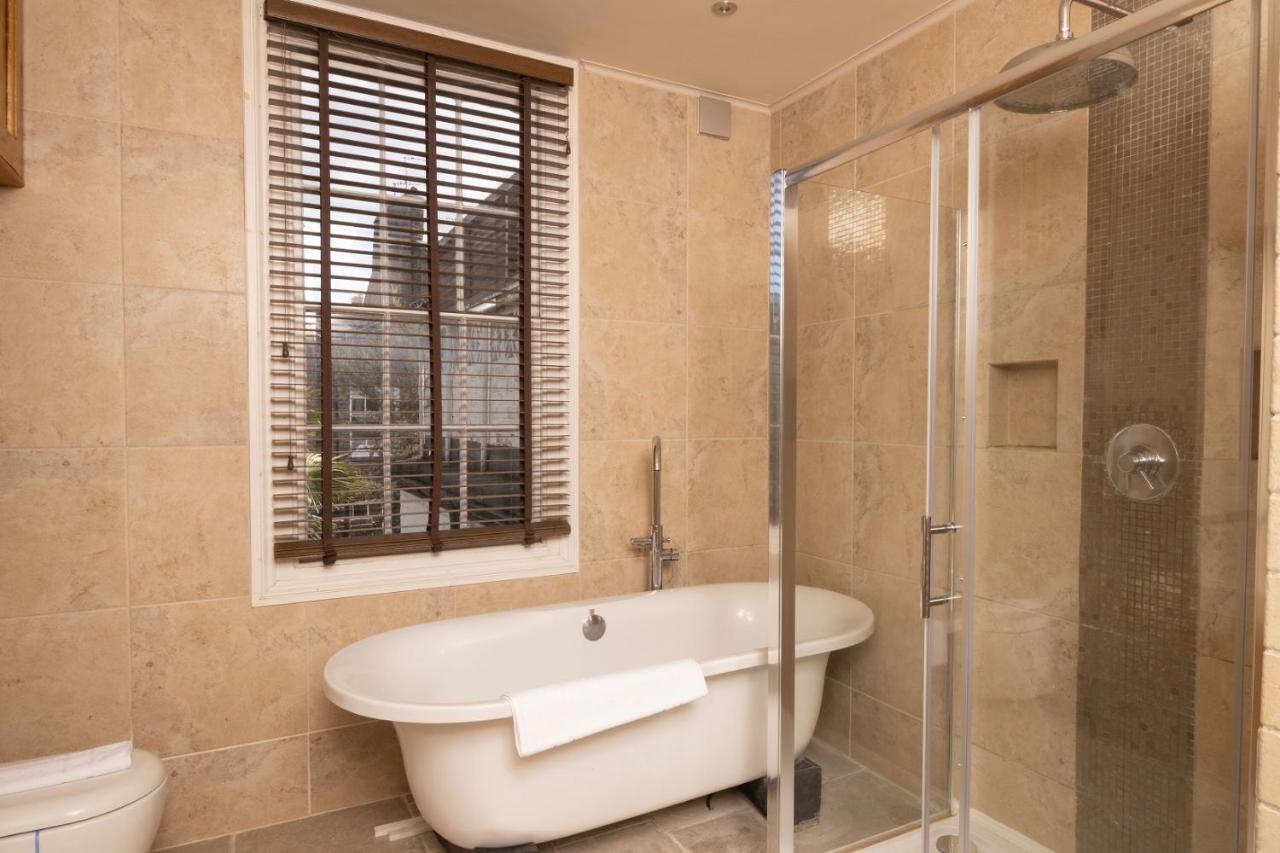 The Angel Place Hideaway - Fair 4bdr House With Terrace Apartamento