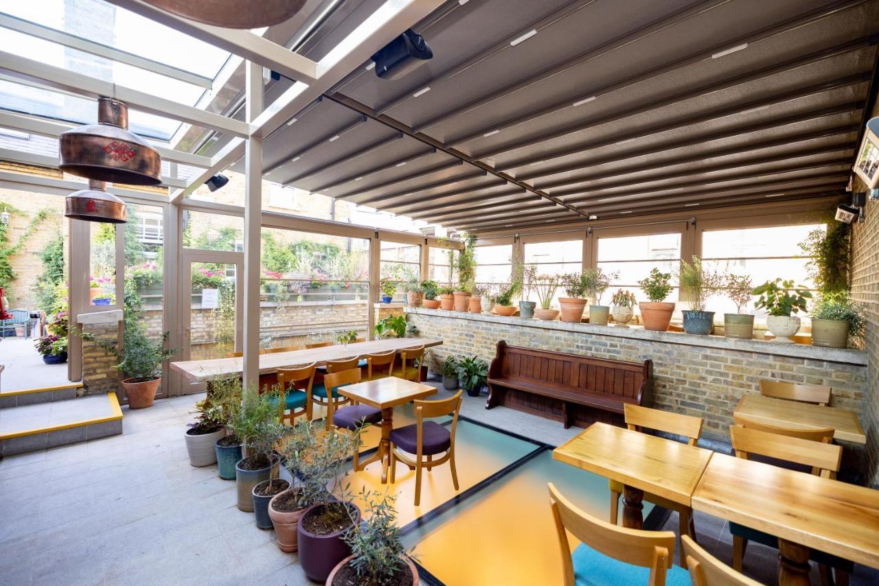 Hotel Limehouse Library Londen