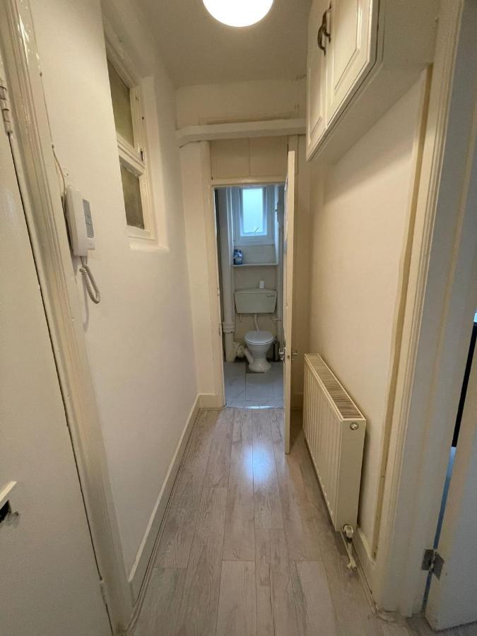 Apartment Miles Building