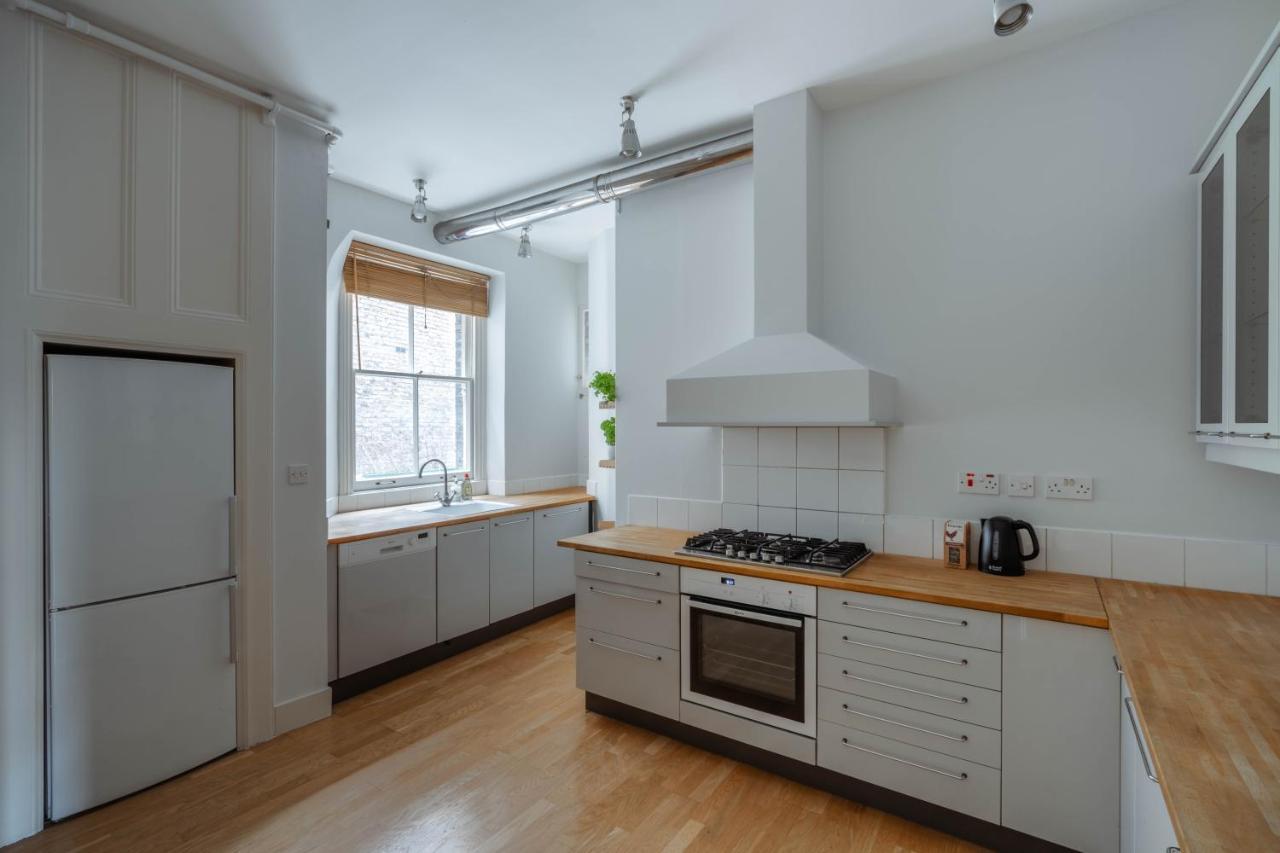 Bright Space In The Heart Of Appartement