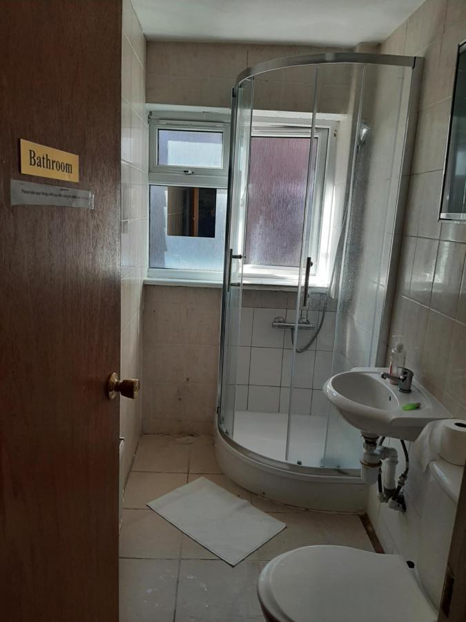 Single With Underbed 8 Hostel