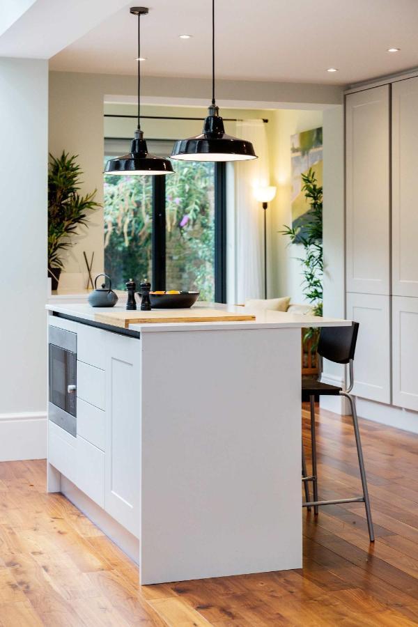 Veeve - Embassy Elegance Holiday home