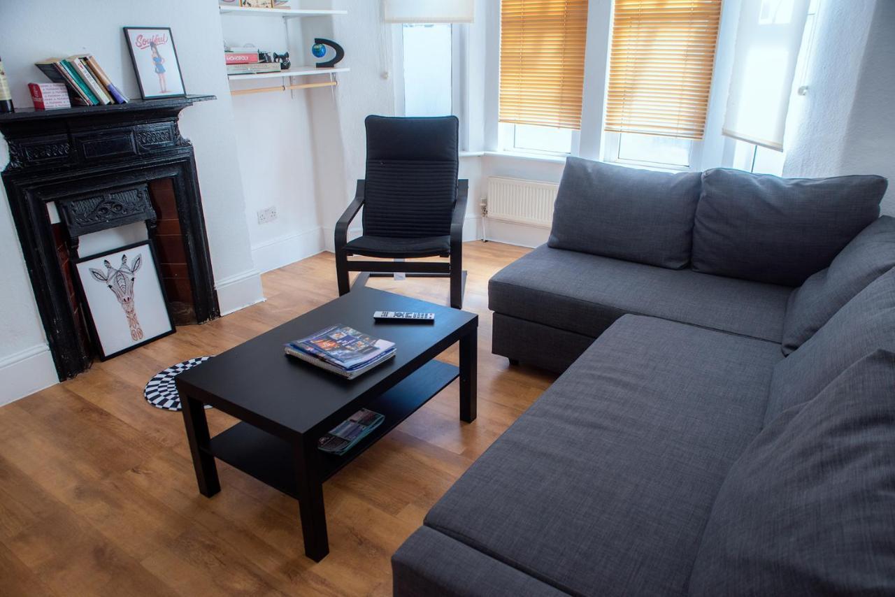 Сasa de vacaciones 4 Bedroom House Parking & Garden Near Central Londres