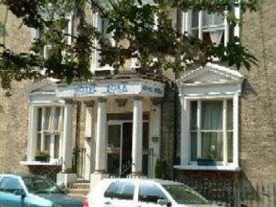 West Brompton 4* London