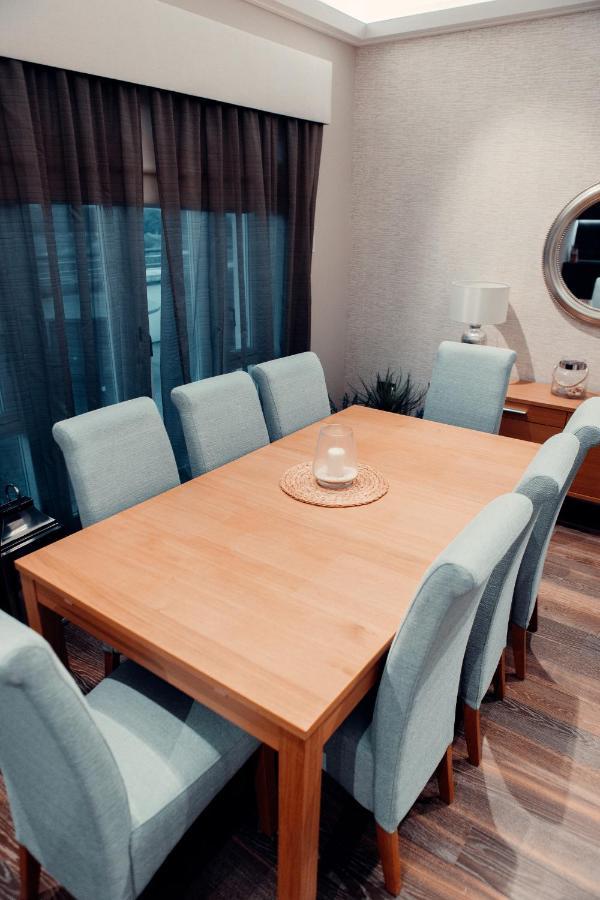 Lovely 4/bdr Penthouse W/ Lovely Views Appartement