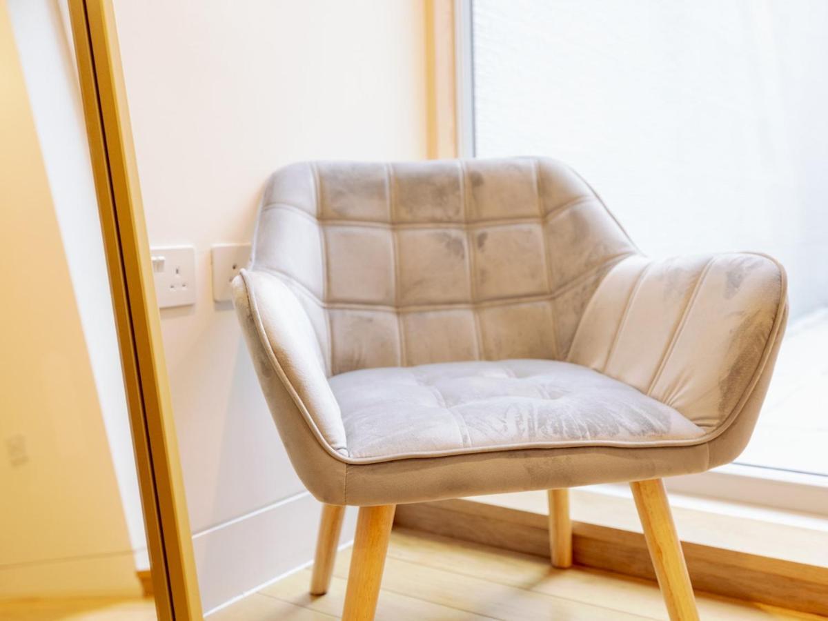 Сasa de vacaciones Pass The Keys - Spacious Modern Flat With Garden, In South West Londres