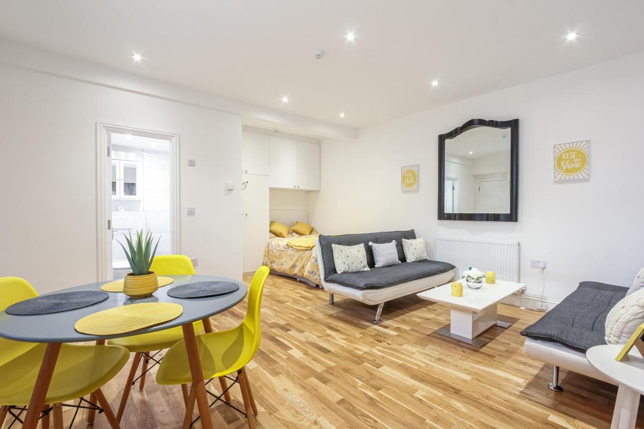 Deluxe Flat A In Kensington Olympia Apartment London