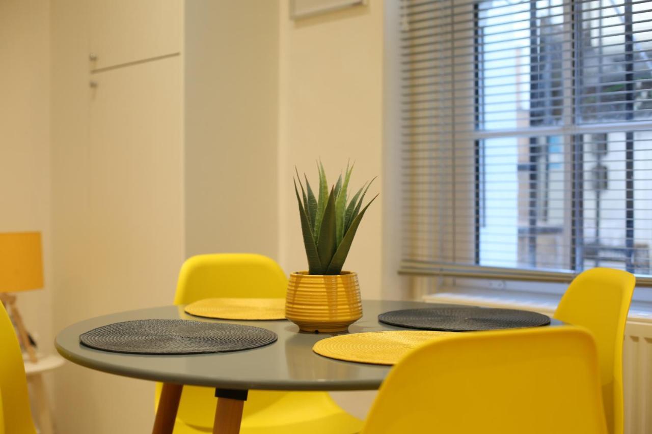 Deluxe Flat A In Kensington Olympia * London