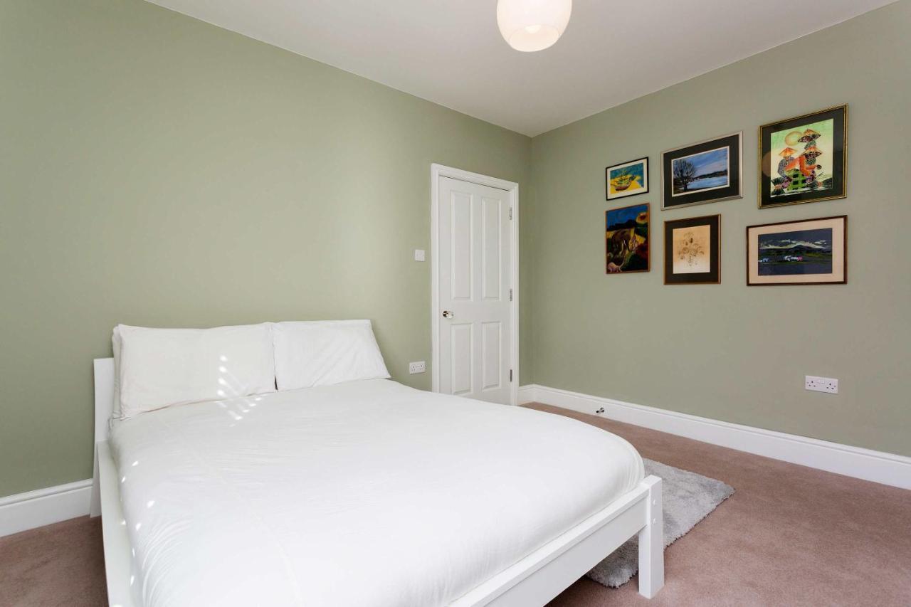 Veeve - Embassy Elegance Holiday home