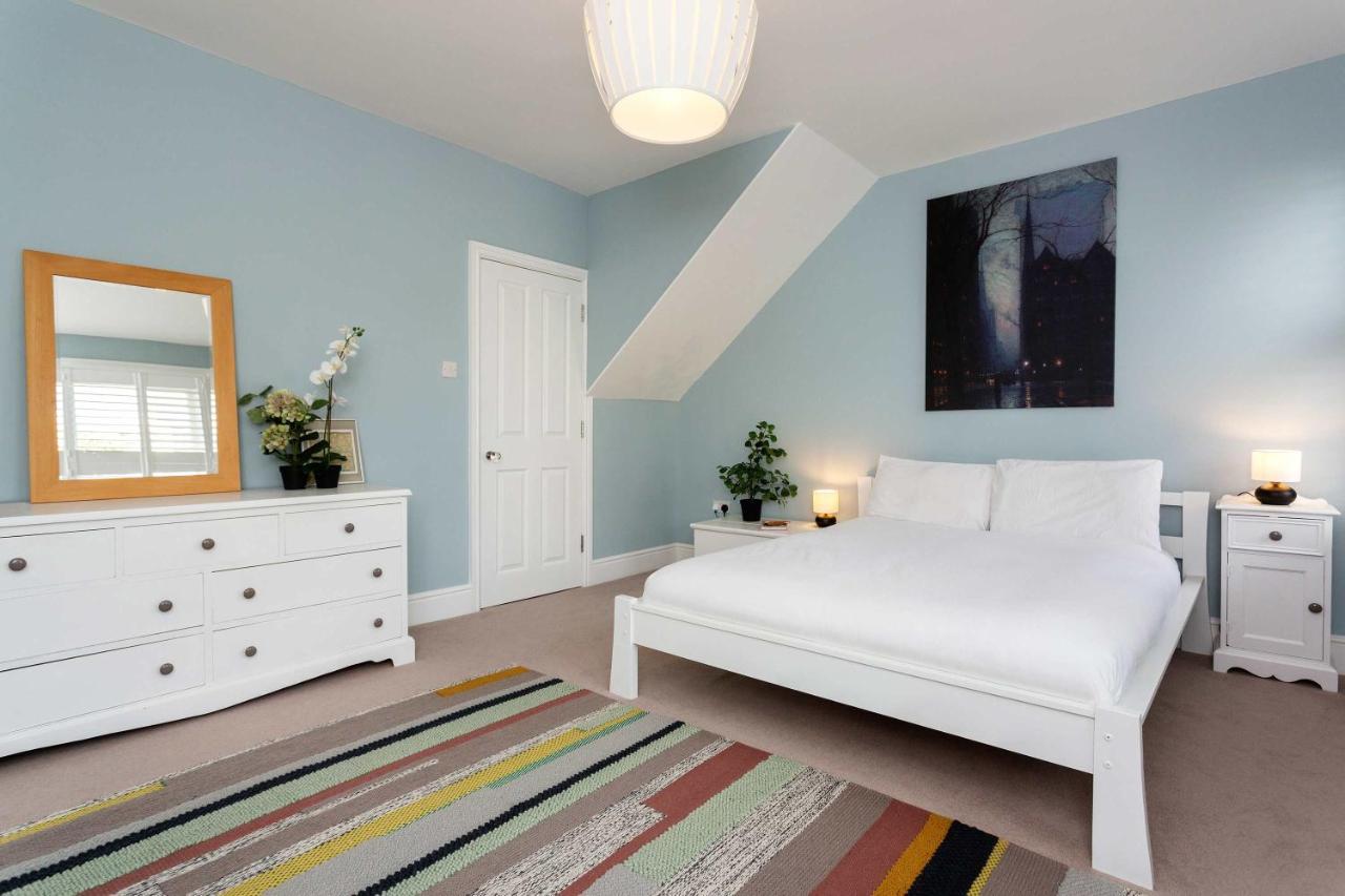 Veeve - Embassy Elegance * London