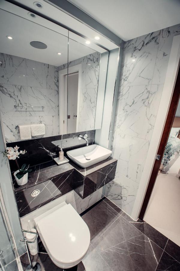 Appartement Lovely 4/bdr Penthouse W/ Lovely Views Londen