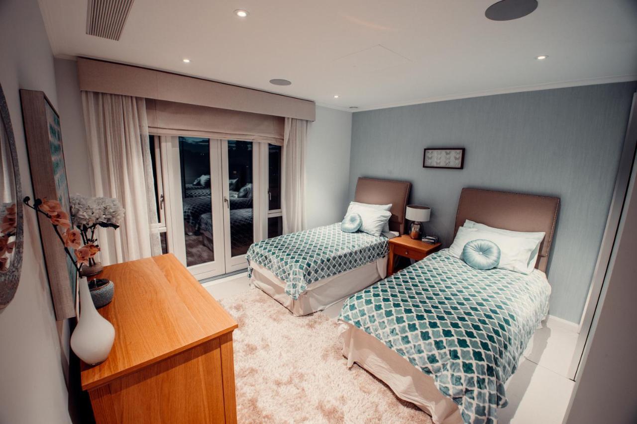 Lovely 4/bdr Penthouse W/ Lovely Views Appartement