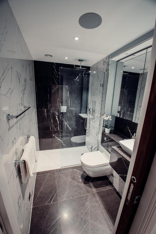 Lovely 4/bdr Penthouse W/ Lovely Views Londen