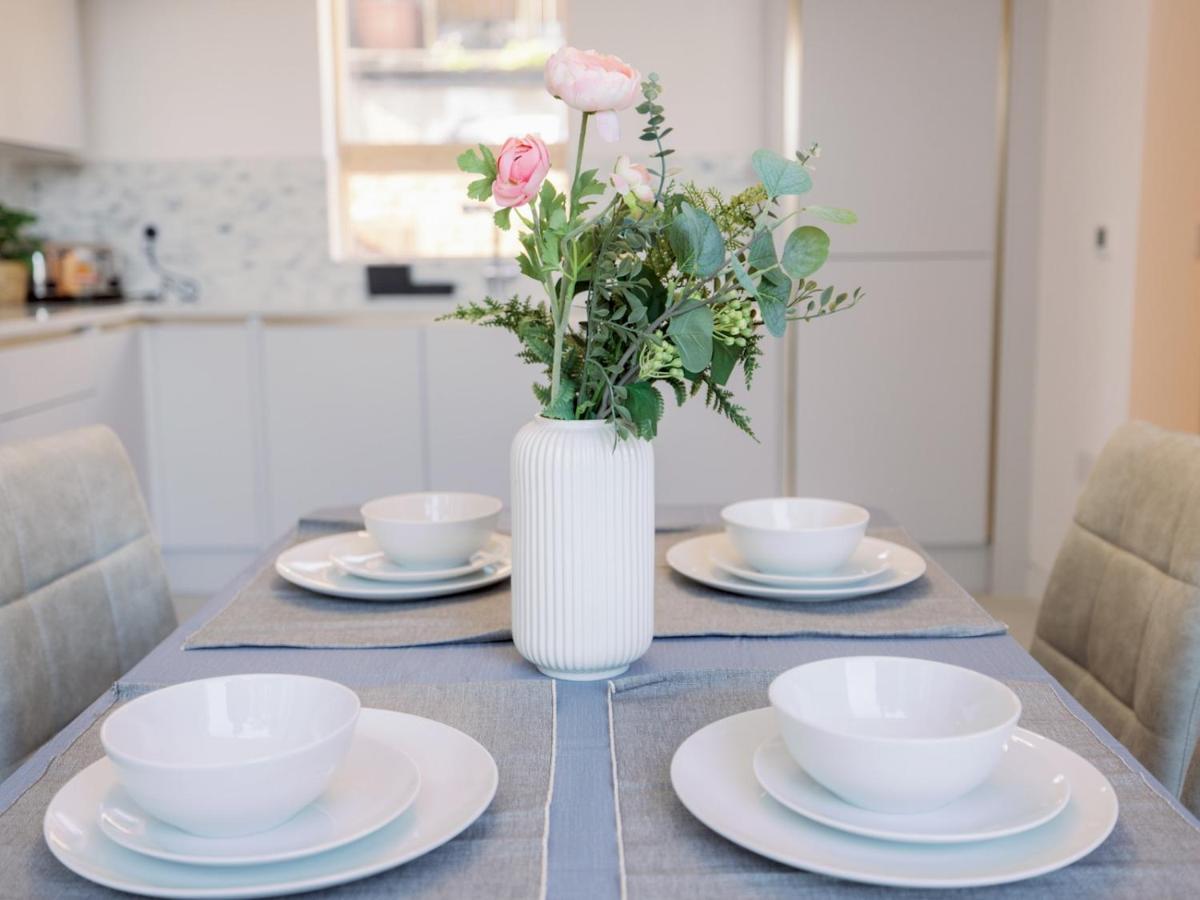 Pass The Keys - Spacious Modern Flat With Garden, In South West Сasa de vacaciones Londres