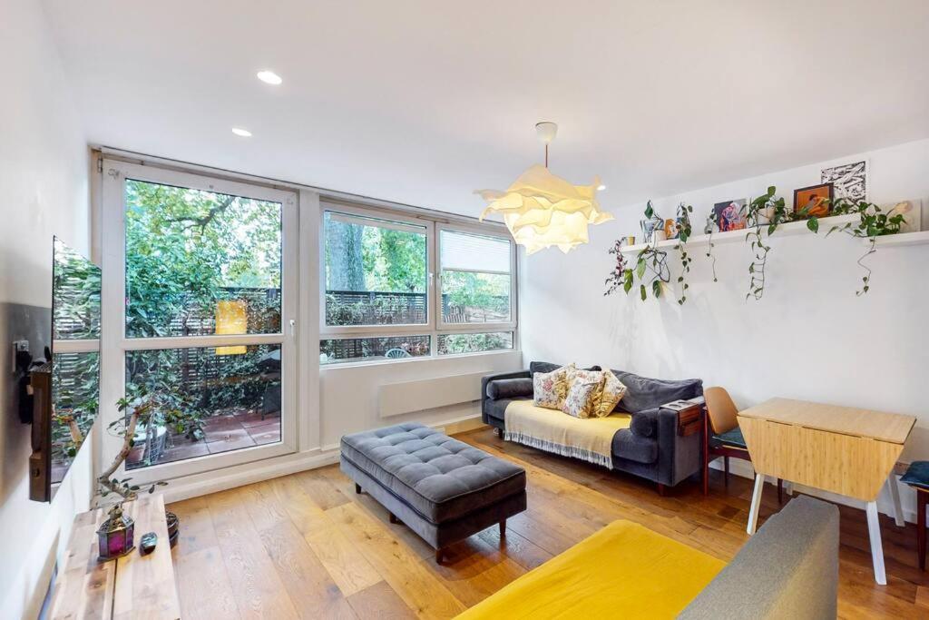 Charming 2-bedroom Maisonette With Private Garden *