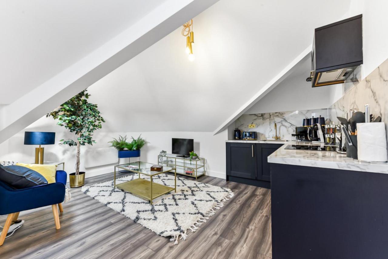 Lovely Two Bedroom With Ensuite Bathrooms * Londres