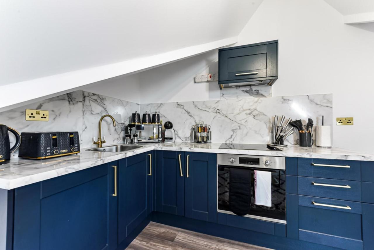 Lovely Two Bedroom With Ensuite Bathrooms