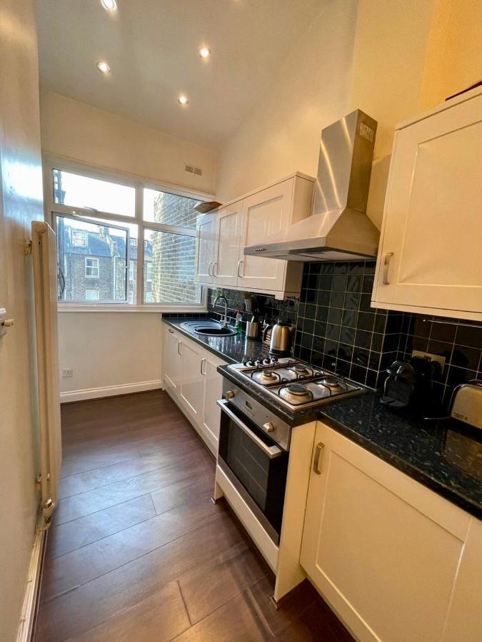 Live In Kensington * London