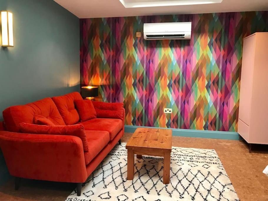 Stylish Notting Hill Air Conditioned Apartment