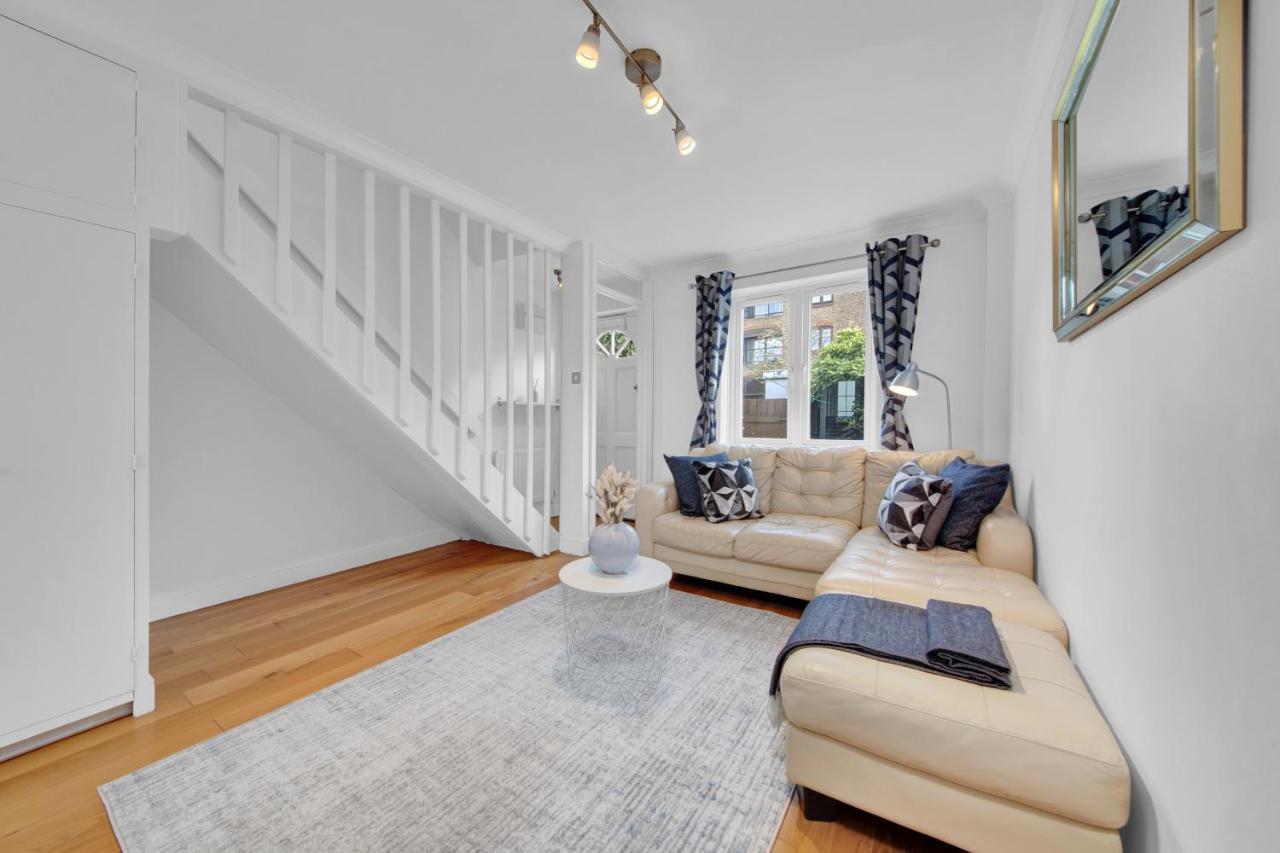 Sercasa - Island Gardens - Canary Wharf Apartment