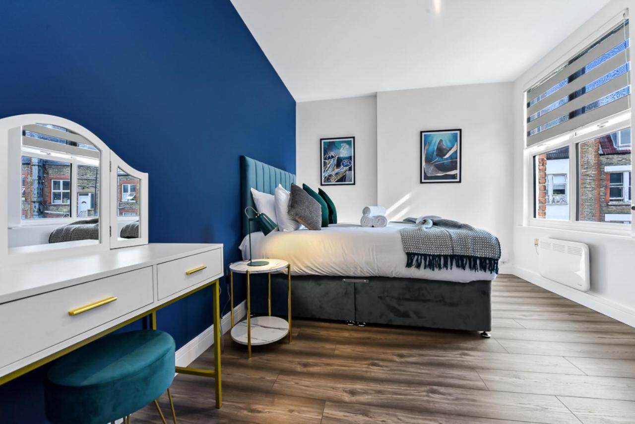Lovely Two Bedroom With Ensuite Bathrooms