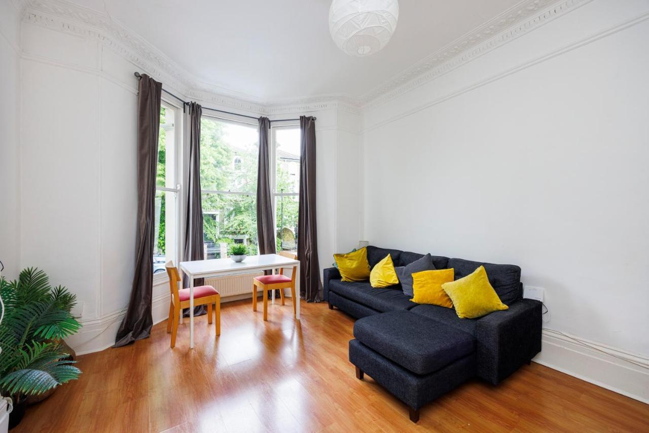 Appartement 2-bedroom Garden Flat In Finsbury Park, Islington Londen