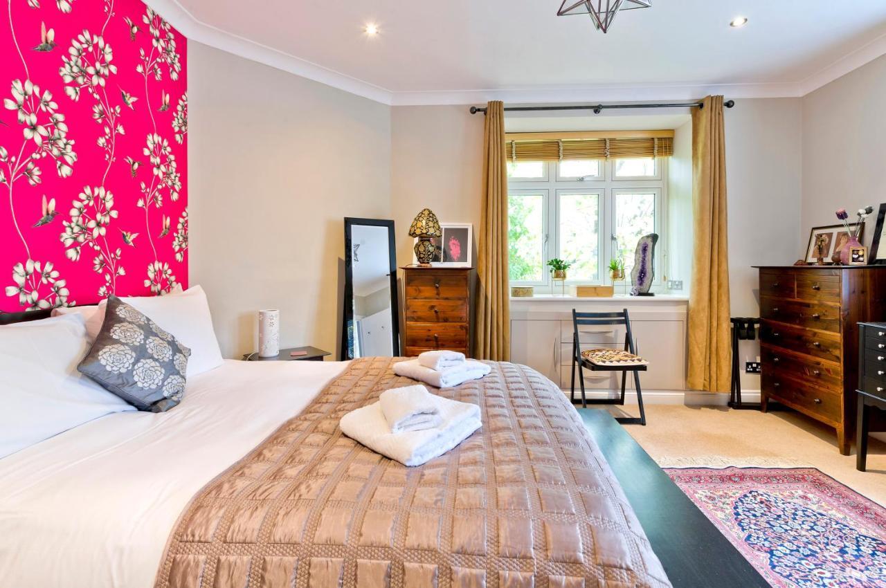 Delightful In Prime Location Near Hampstead Heath By Underthedoormat London