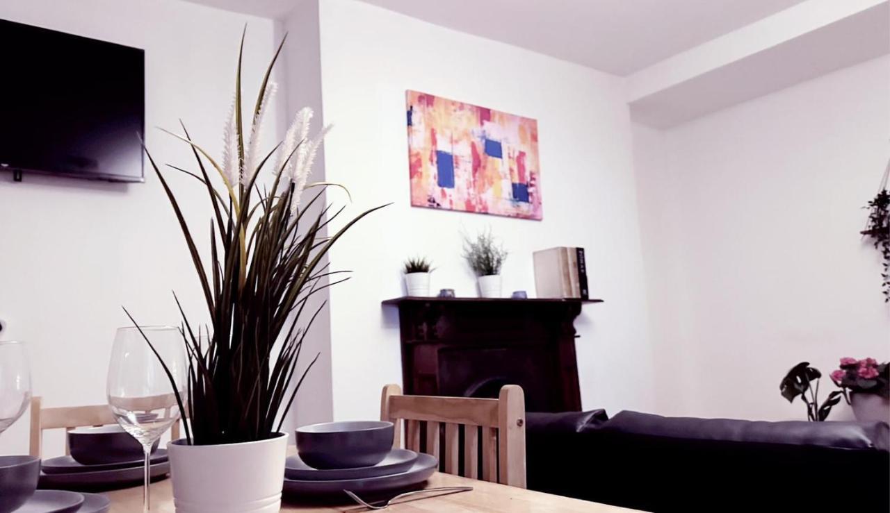 Madia Pad - By Chaps Londres