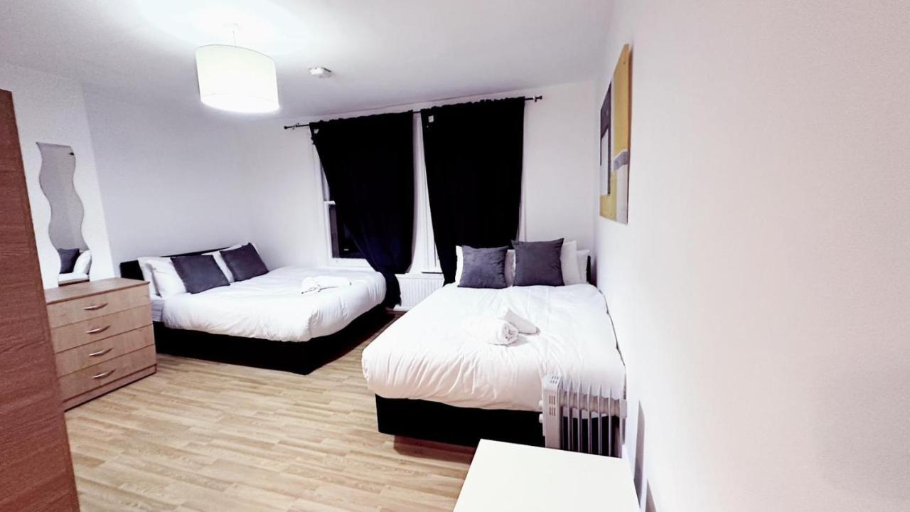 Madia Pad - By Chaps Apartamento