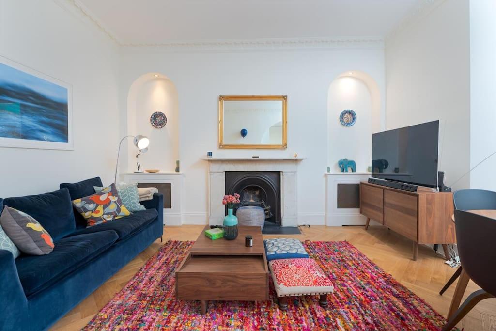 Apartment Beautiful Hampstead Rh6 London