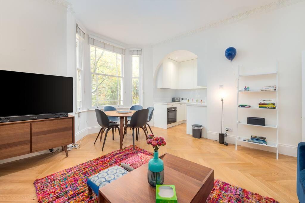 Beautiful Hampstead Rh6 Apartment London