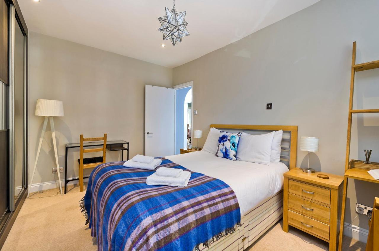 Delightful In Prime Location Near Hampstead Heath By Underthedoormat * Londen