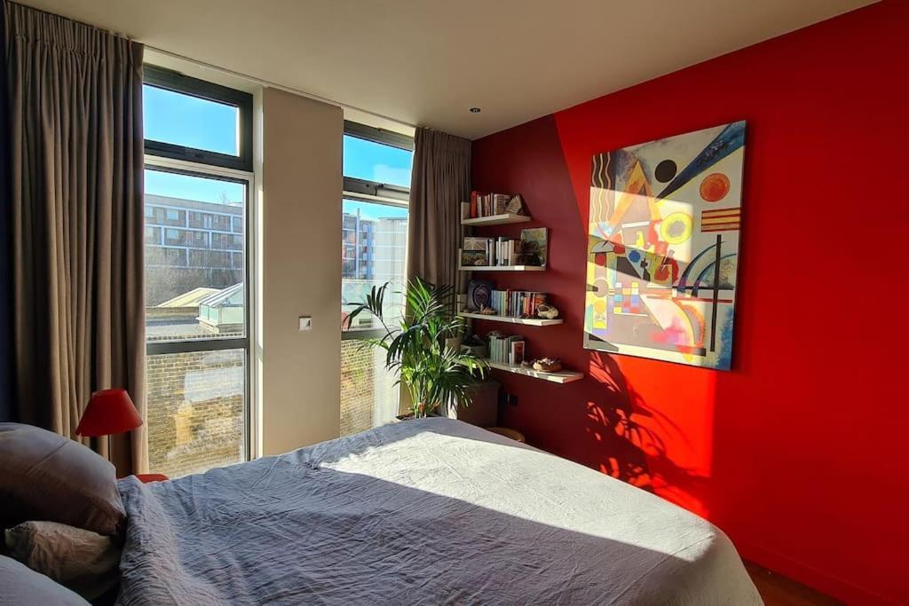 Luxurious Flat Sunny, Quiet, Design, Lift, Balcony Londen
