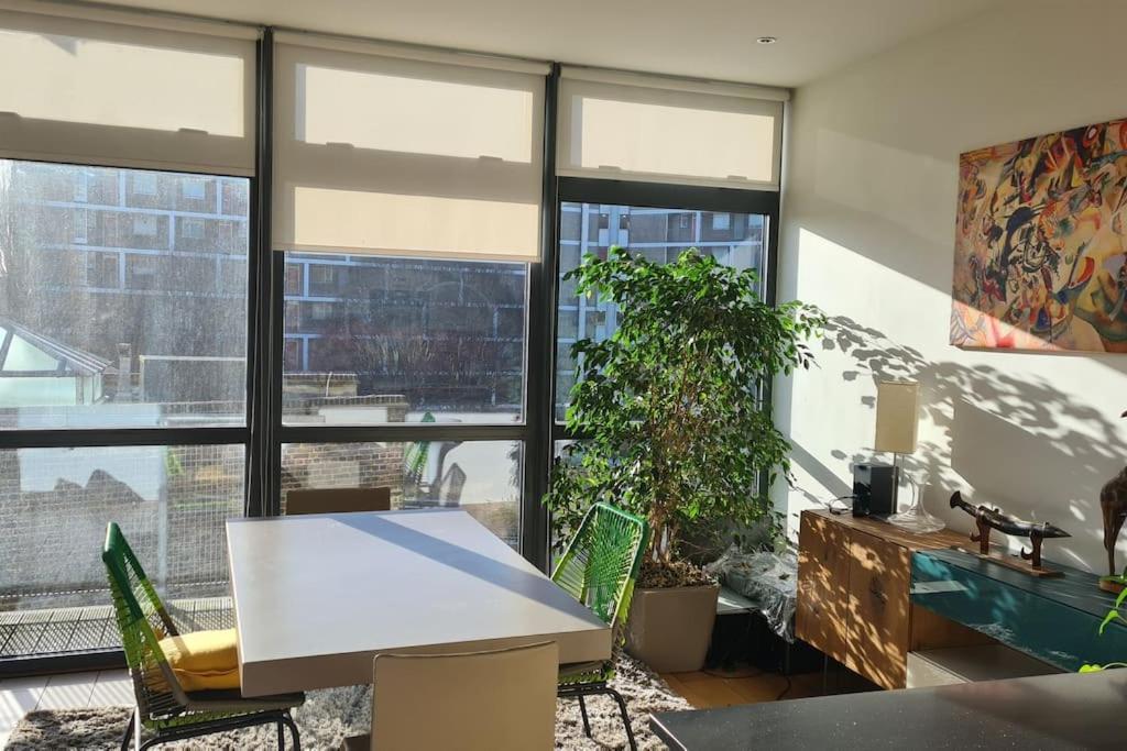Luxurious Flat Sunny, Quiet, Design, Lift, Balcony Appartement