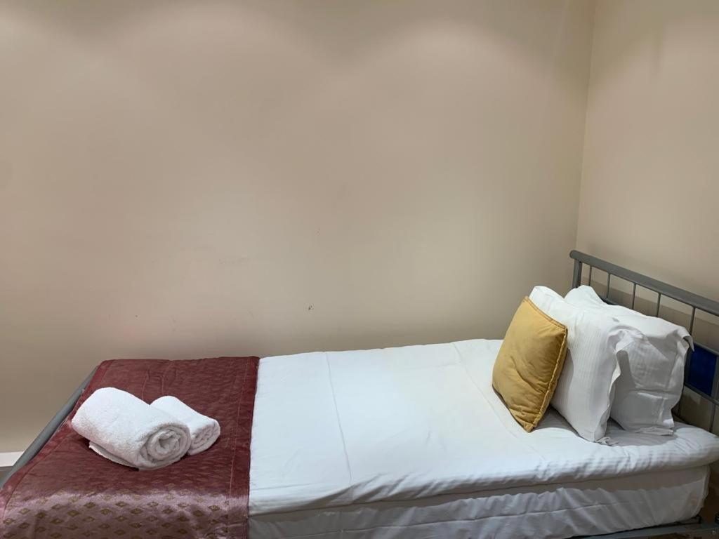 Lovely 3 Bedroom Apartment London