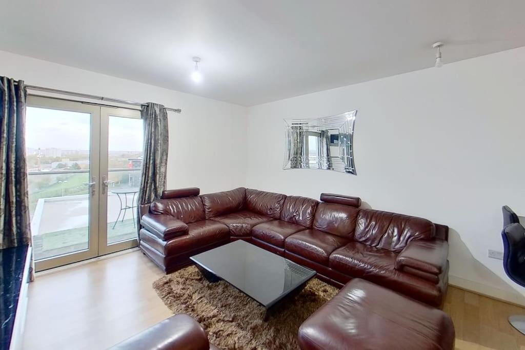 Appartement Luxury 2 Bedroom In With Free Parking