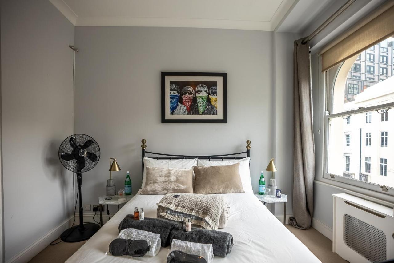 The Covent Garden 3 Bedroom Penthouse With Rooftop Terrace Apartment *