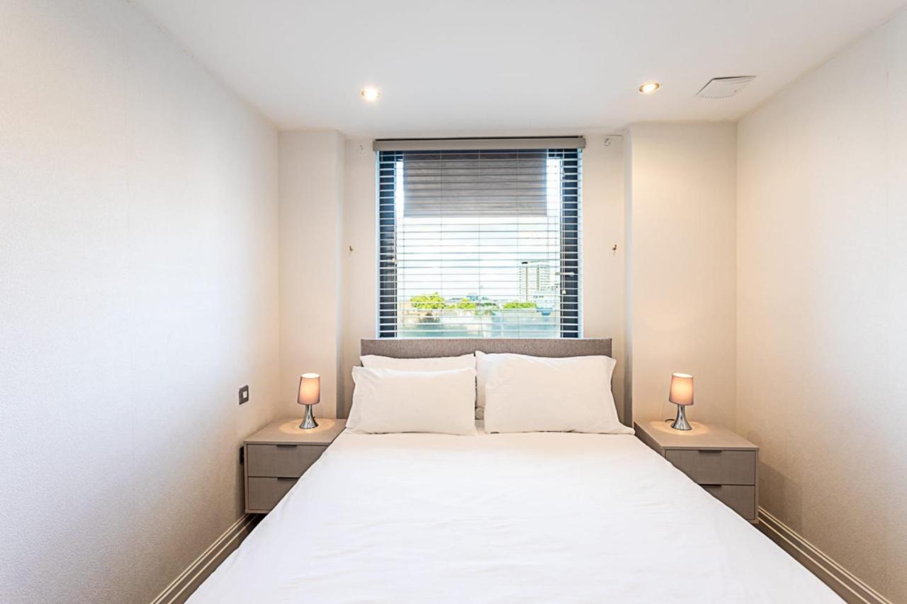 Convenient Urban Pad In Paddington Londen